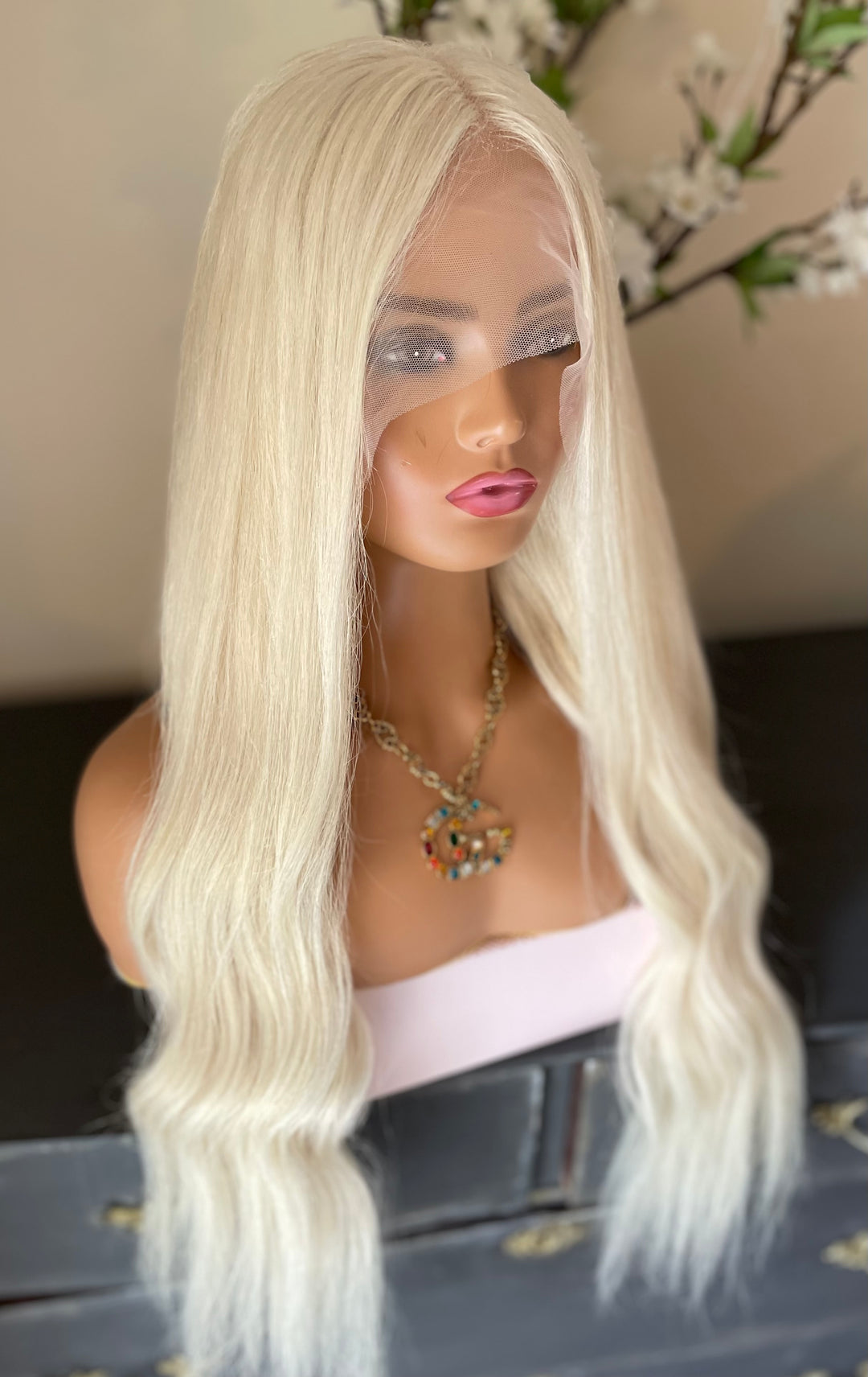 SUZY - Platinum Blonde Wig - HD Lace Front